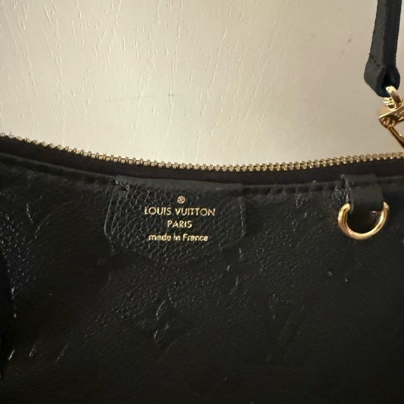 LV Monogram pouch - Picture 6 of 16